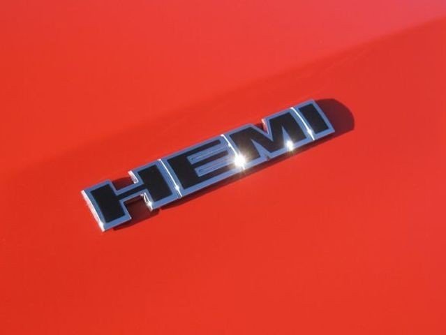 What was the nickname given to Chryslers 426 HEMI V8 engine?