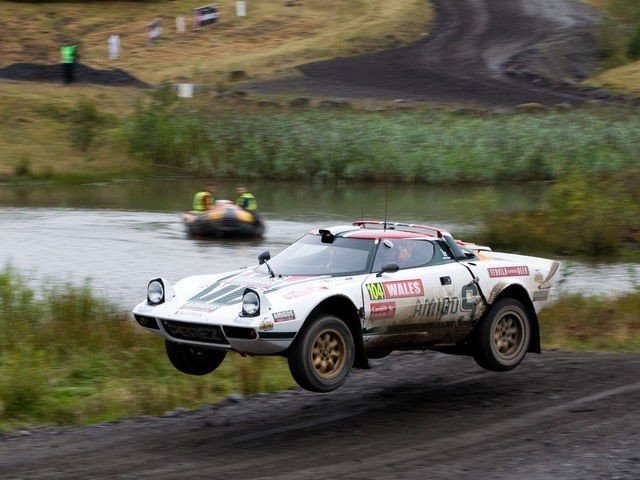 What car's drivetrain was used in the Lancia Stratos?
