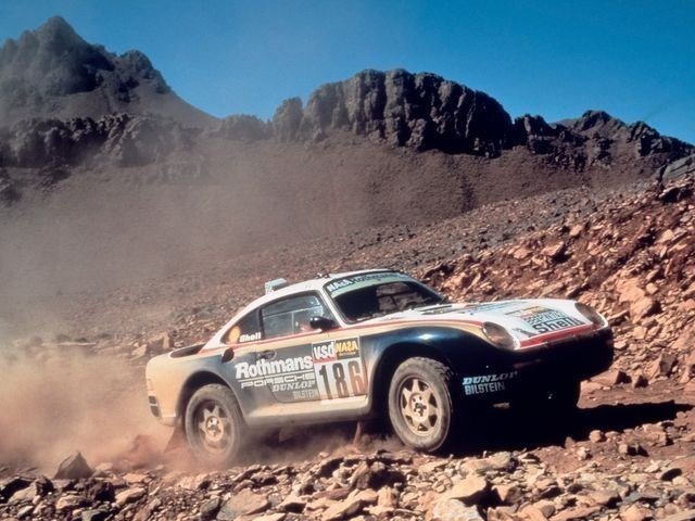 What is the top speed of the Porsche 959?