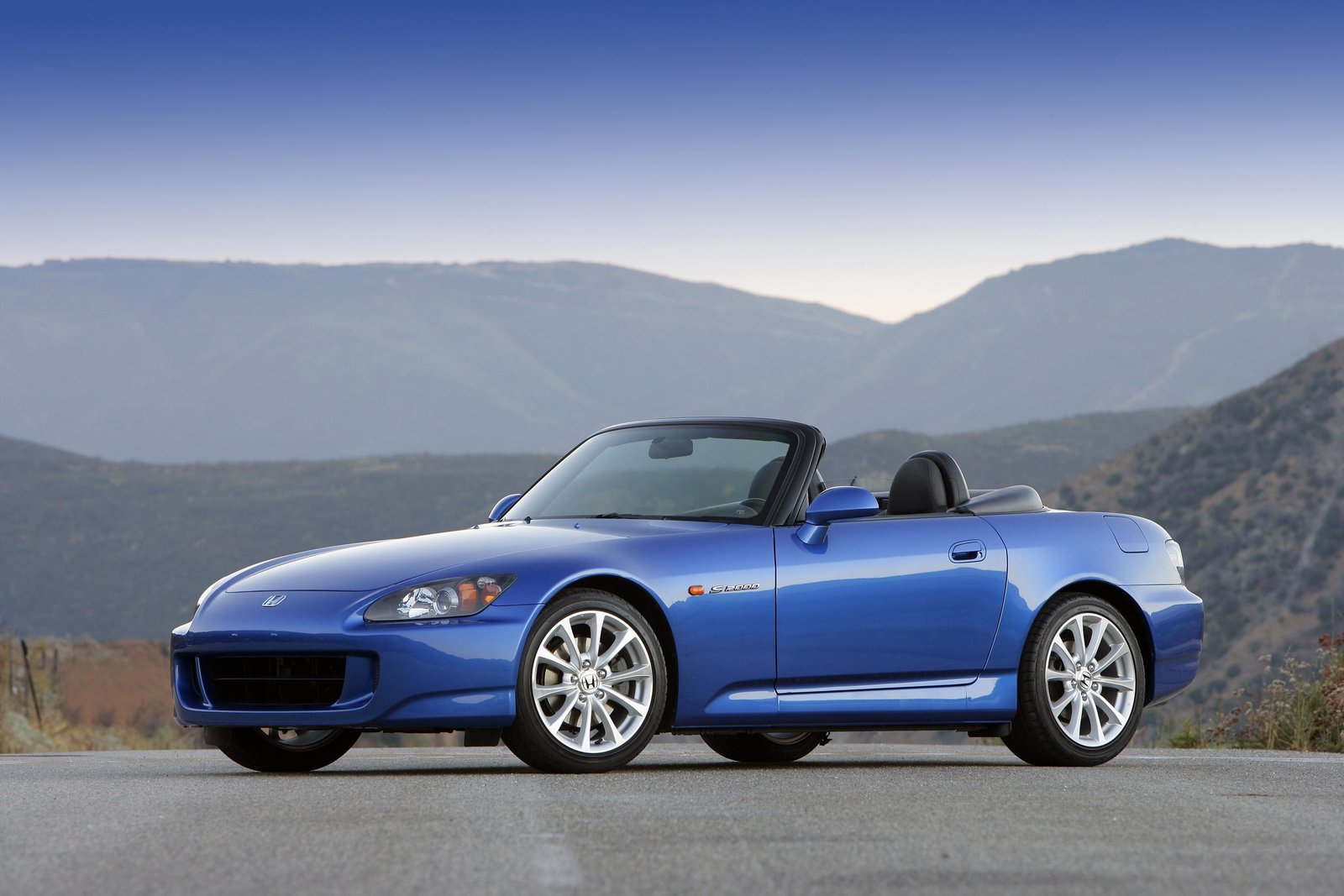 The S2000 was first revealed in 1995, as the Honda Sports Study Model Concept.