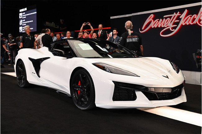 LOT #723 – 2023 CHEVROLET CORVETTE Z06 CONVERTIBLE – SOLD! $258,500