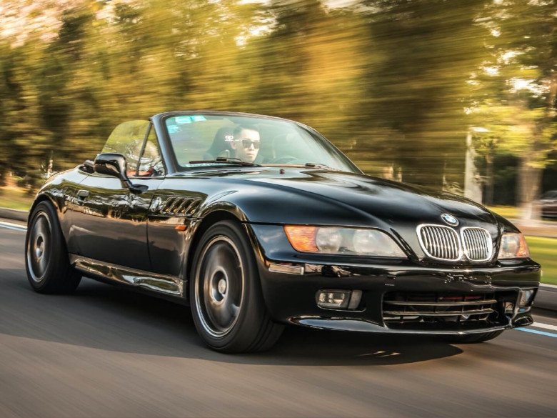 The 1990s: Embracing Modernity and Performance