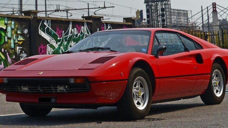 Featured Auction - 1976 FERRARI 308 GTB 'VETRORESINA'