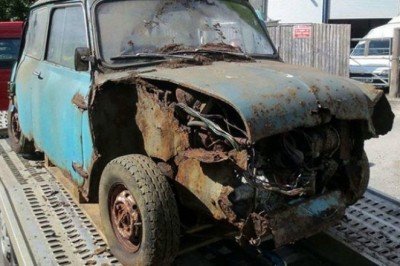 This Rotted 1965 Mini Cooper S Makes £20,000  At Auction