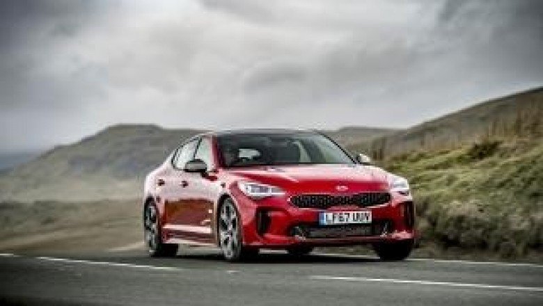 KIA STINGER WINS EVO SPORTS SALOON OF THE YEAR