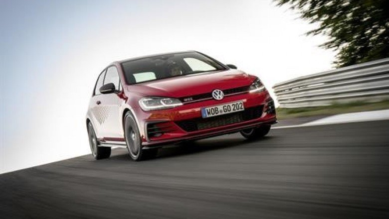 GOLF WITH THE GENES OF A RACE CAR: PRESENTING THE GOLF GTI TCR