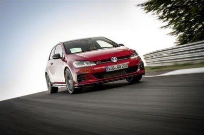 GOLF WITH THE GENES OF A RACE CAR: PRESENTING THE GOLF GTI TCR