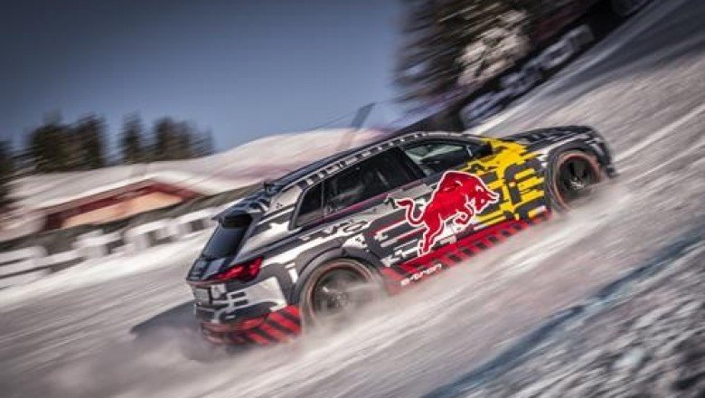 A NEW MEANING TO HIGH VOLTAGE – AUDI E-TRON MAKES POWERFUL ASCENT OF LEGENDARY DOWNHILL SKI COURSE
