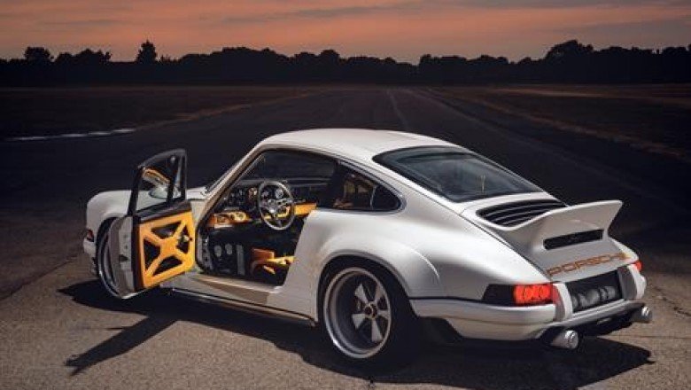 SINGER VEHICLE DESIGN MAKES DEBUT AT GENEVA INTERNATIONAL MOTORSHOW - DYNAMICS AND LIGHTWEIGHTING STUDY ON DISPLAY
