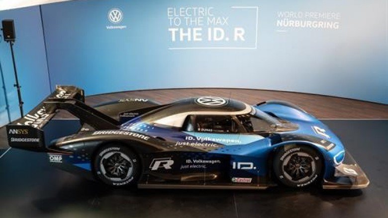 MOTORSPORT WITH ELECTRIC DRIVE: DOUBLE WORLD PREMIERE FOR THE NEW VOLKSWAGEN ID. R