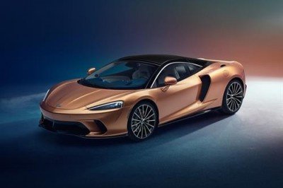 NEW McLAREN GT: SUPERLIGHT GRAND TOURING, THE McLAREN WAY