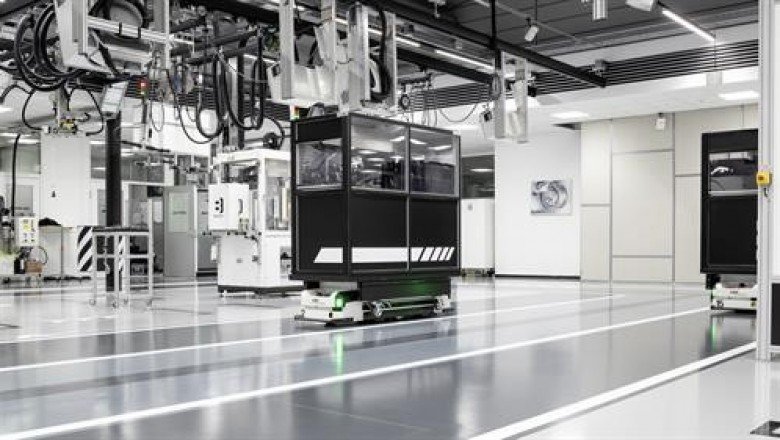 NEW MERCEDES-AMG FOUR-CYLINDER TURBO ENGINE FROM ULTRA-MODERN PRODUCTION