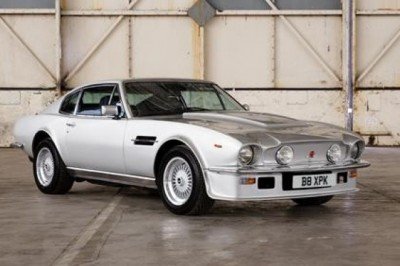 THE ASTON MARTIN LEGENDS JOINING CONCOURS OF ELEGANCE
