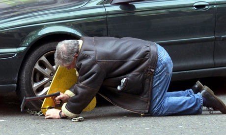 How to Remove a Wheel Clamp
