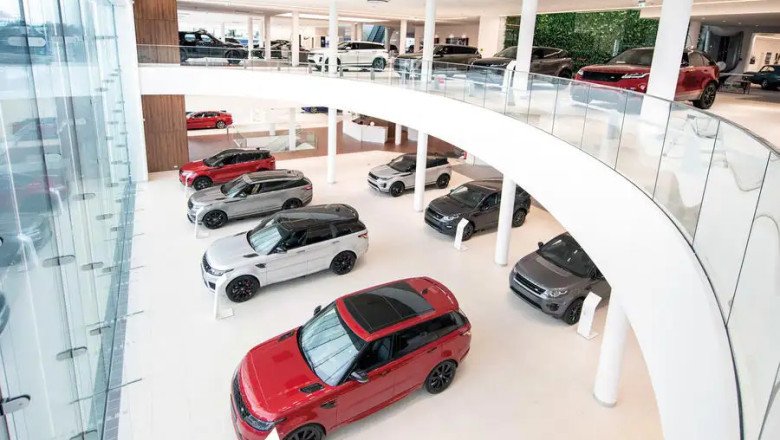 How can I become a luxury car dealer?