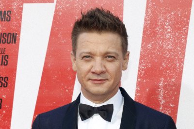 Jeremy Renner details horrifying injuries — 30 broken bones — in Diane Sawyer interview