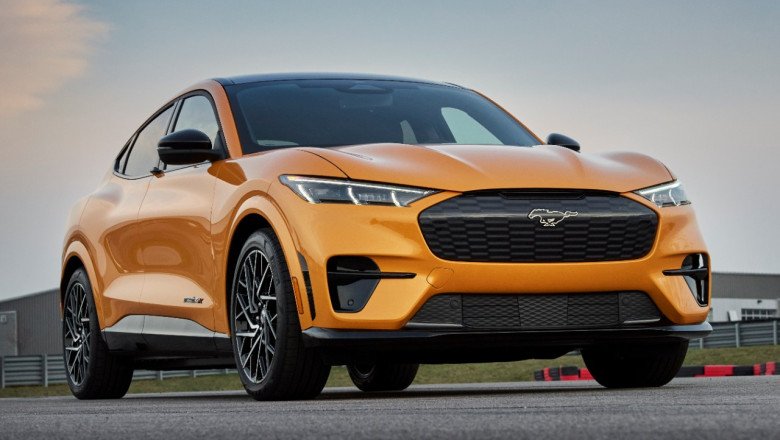 Ford patents wireless EV charging system