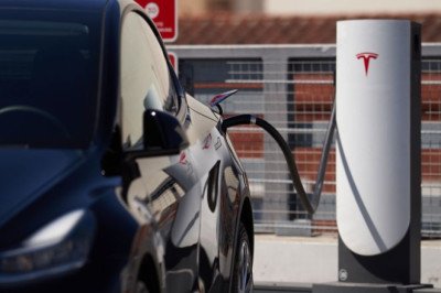 GM wants to adopt Tesla's charging network as 'the standard'