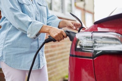 Millions of drivers want to install an electric car home charger before 2030 car ban