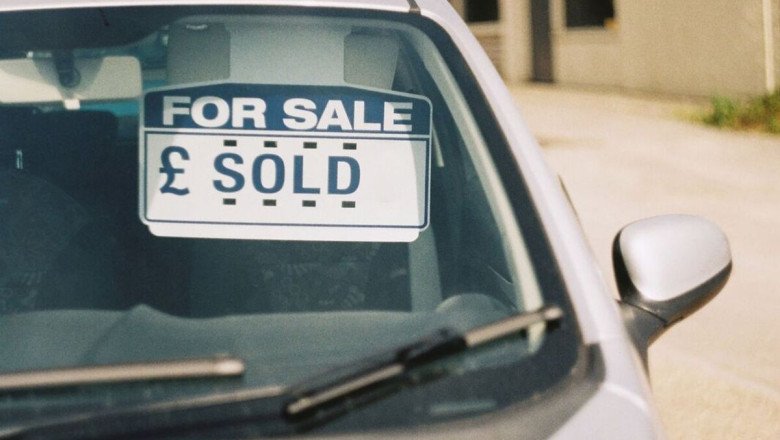 Millions of UK drivers lose £1,000 on average when selling their car