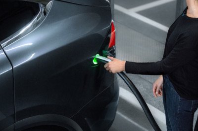 Texas requiring Tesla NACS connectors on state-funded chargers