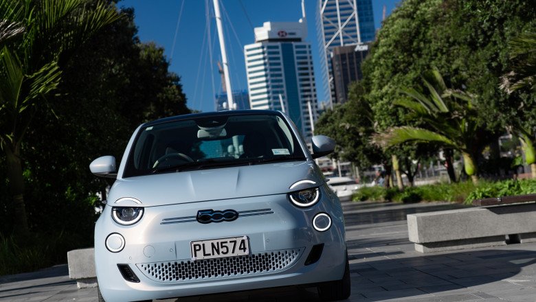 Fiat 500e Icon review: baby, where did our plug go?