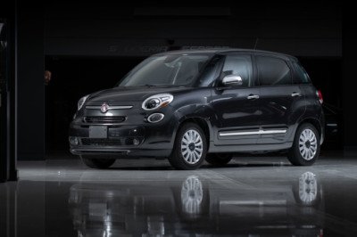 2015 Fiat 500L used by Pope Francis could sell for $100,000