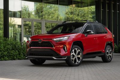 Toyota debating when to end pure gas-car sales in US