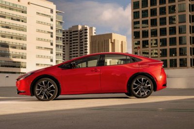 Toyota discussing when to end sales of gas cars in US