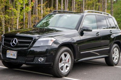This Frankenstein Manual-Swapped V8 Mercedes GLK Hosts Parts From 6 Different Mercedes