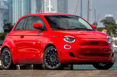 Fiat 500e Is Leasing At $199 A Month In Hopes That's Cheap Enough To Get One Or Two Out The Door