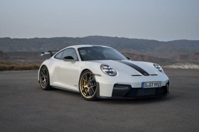 2025 Porsche 911 GT3 Gets New Weissach Package, Optional Rear Seats For Wingless Touring Model
