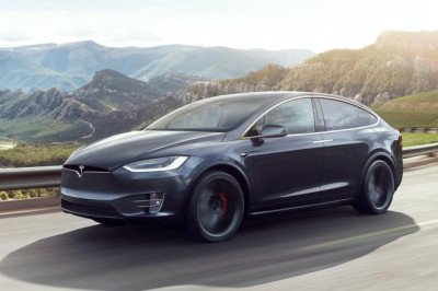 Tesla Driver Kills Pedestrian While Using 'Full Self-Driving' And Now The Government's Investigating