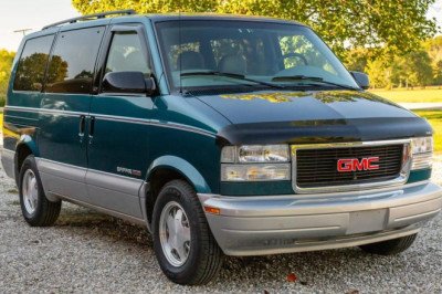 27-Year-Old GMC Safari Sells For Only $5,500 Less Than Original MSRP On Bring-A-Trailer