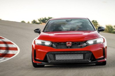 Thieves Steal 20 Honda Civic Type Rs From Australian Port