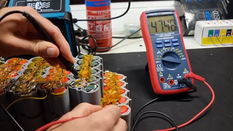 You Shouldn't Power An E-Bike With Disposable Vape Batteries, But Companies Probably Should