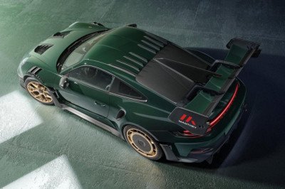 Porsche's Most Aggressive 911 GT3 RS Even Replaces The Rear Window With Carbon Fiber