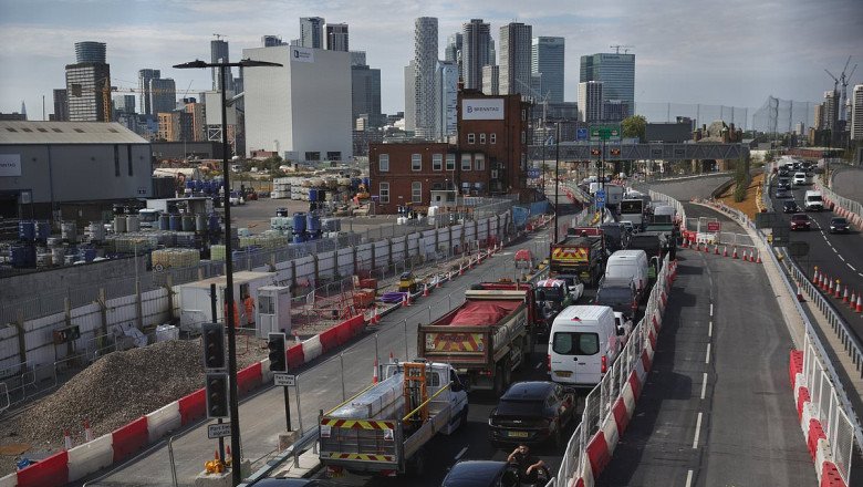 Drivers using Silvertown and Blackwall tunnels WILL have to pay £4 at peak times TfL confirms - despite fury from motorists over 'cash grab'