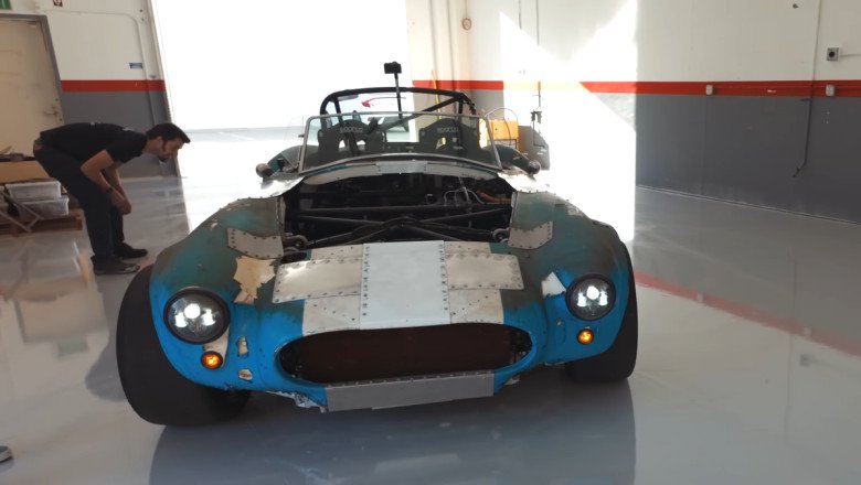 A Tesla Plaid-Powered AC Cobra Is The Best Modern Rat Rod