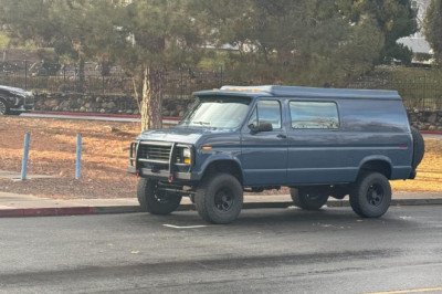 I Saw A Cool Van