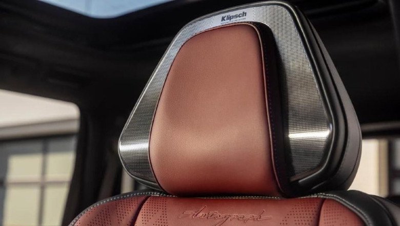 Whatever Is Going On With Infiniti's King Tut Looking Headrests, I Think I Like It