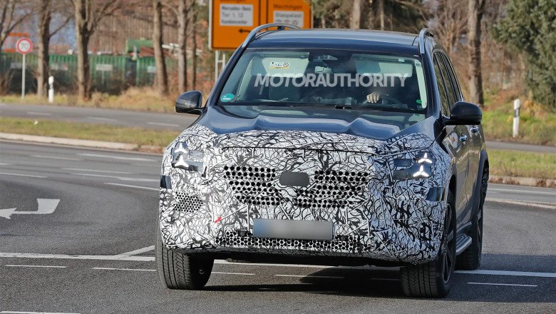 2027 Mercedes-Benz GLS-Class spied with second update