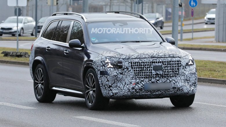 2027 Mercedes-Benz Maybach GLS-Class spied with updates