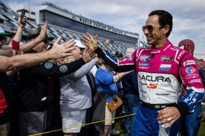 4-Time Indy 500 Winner Helio Castroneves To Give NASCAR A Try At 49-Years-Old