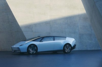 Honda 0 Saloon Looks Extremely 'Miami Vice,' But Are We All Still Doing The '80s Thing?