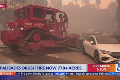 Bulldozers Brought In To Move Abandoned Cars Blocking Emergency Vehicles In Pacific Palisades