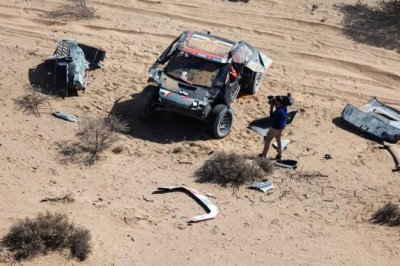 Sebastien Loeb Dumps Dented Dakar Dacia