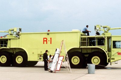 World’s Biggest Fire Truck Weighs 65 Tons And Fights Deadly Airplane Blazes