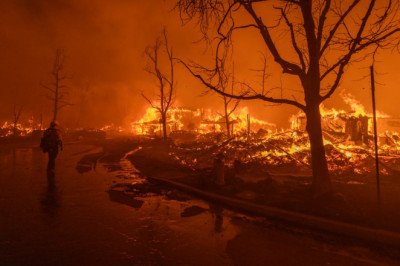 California Man Risks His Life To Save Classic Lowriders From Fires