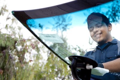 Why Some Windshields Have A Blue Tint At The Top